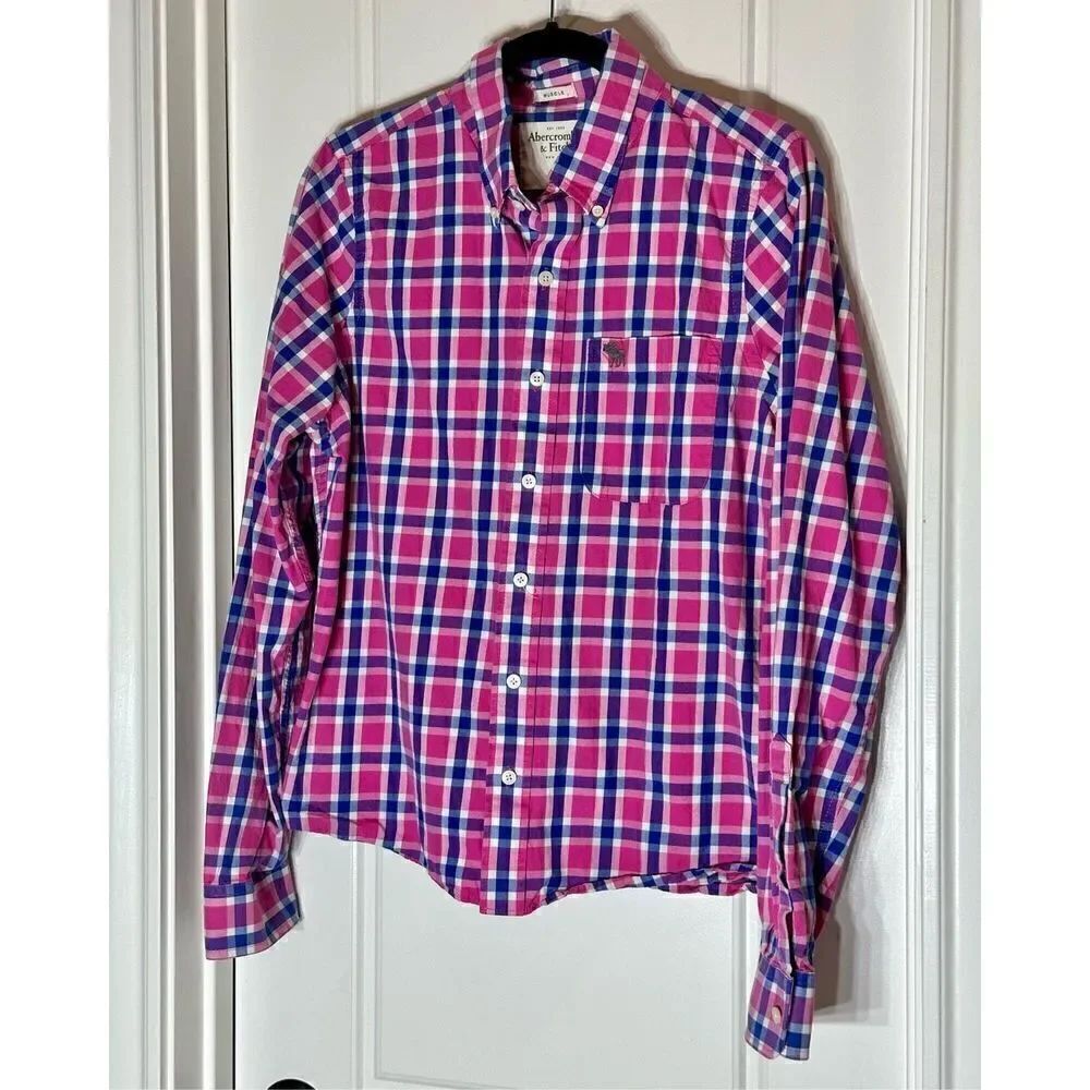 Abercrombie and Fitch pink and blue check button down shirt in Size L